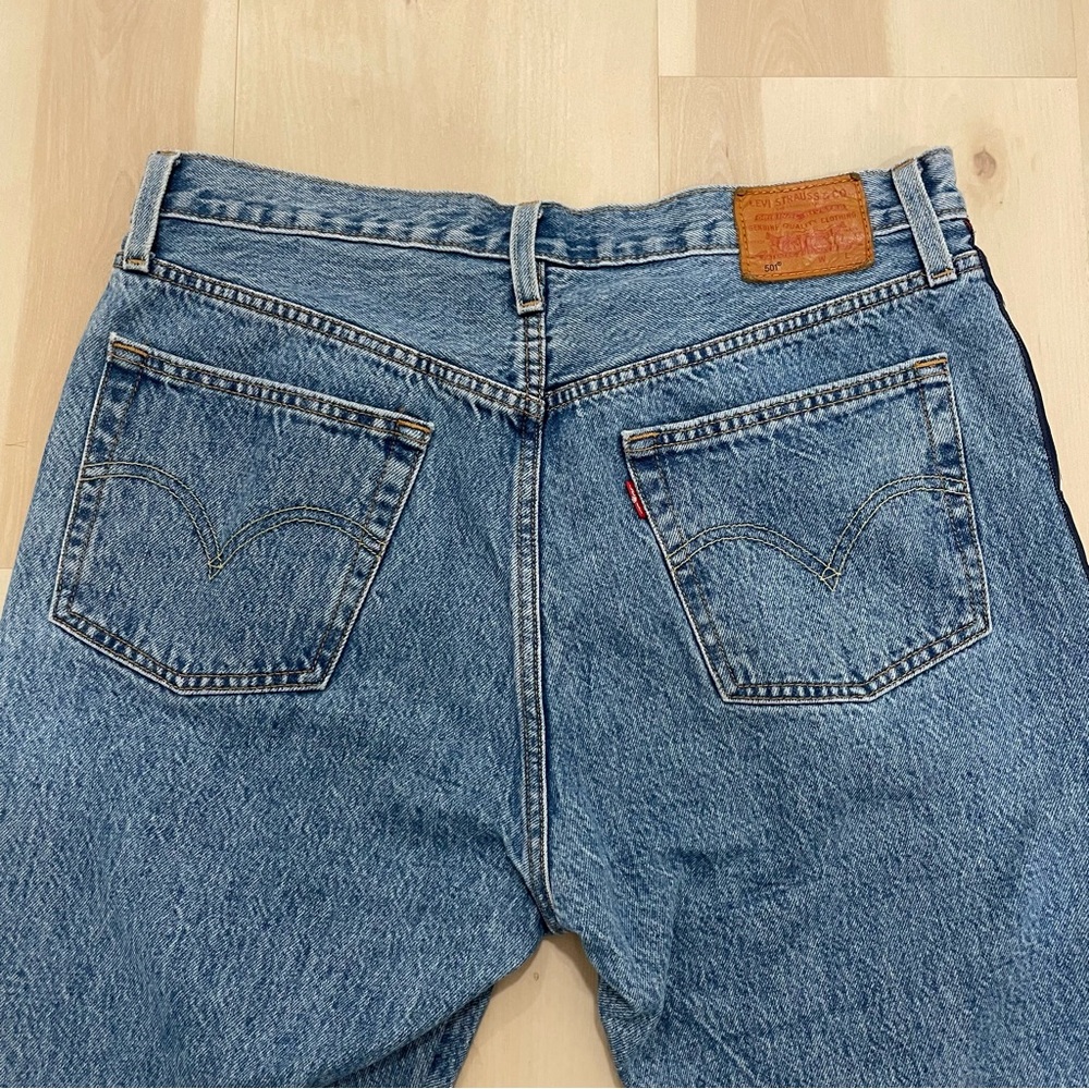 Women's Levi's Premium 501 Logo-Stripe Crop Straight Spectator Sport Side Tape - Picture 11 of 16